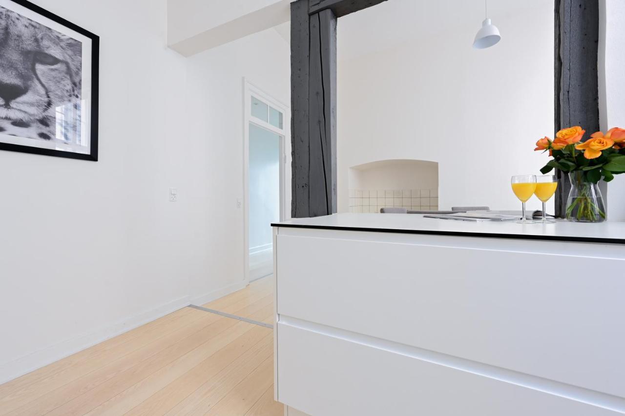 Store Kongensgade 70 * København