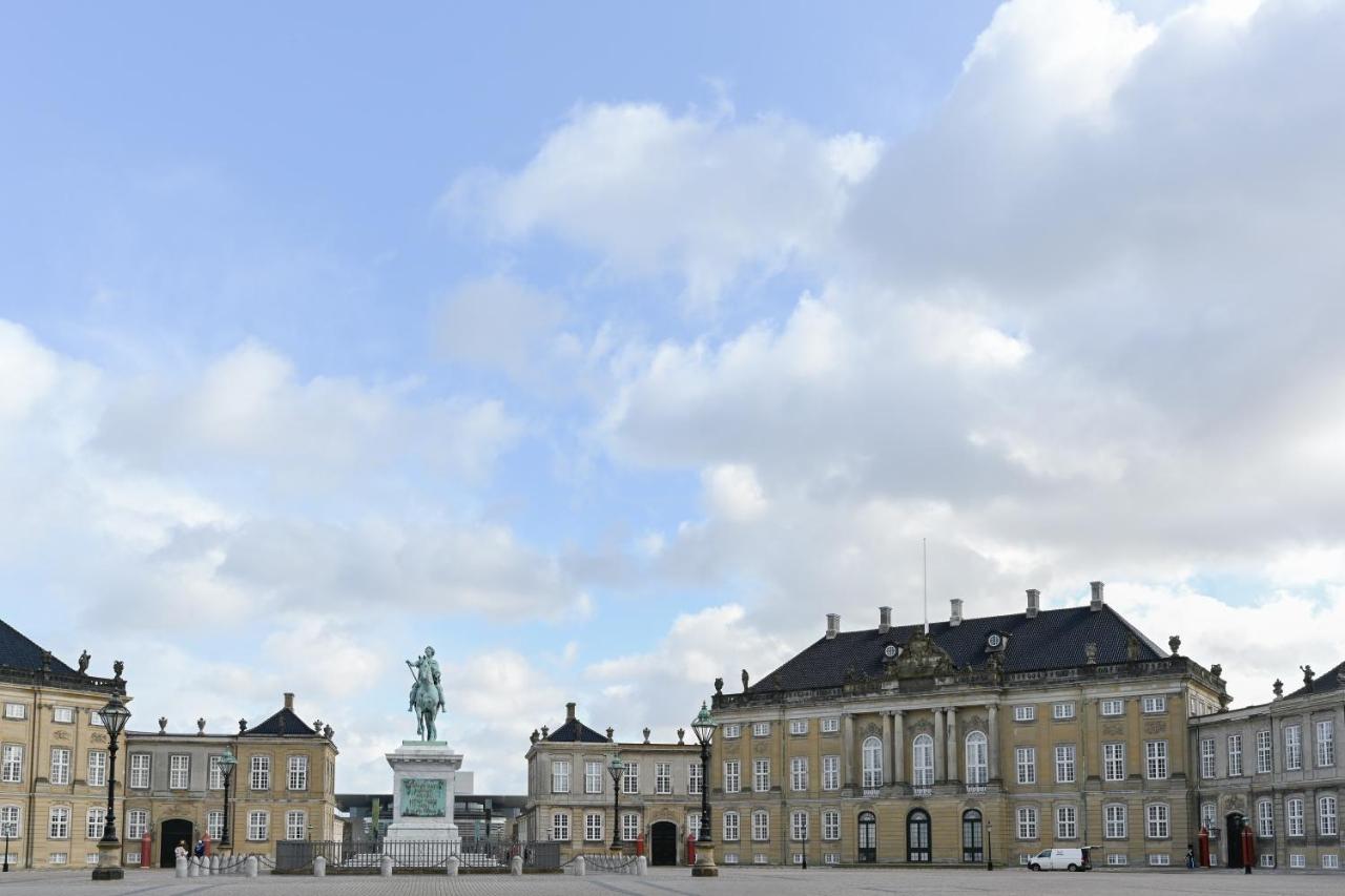 Store Kongensgade 70 * København